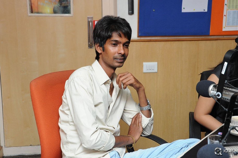 Dhanalakshmi-Thalupu-Thadithe-Movie-Team-at-Radio-City